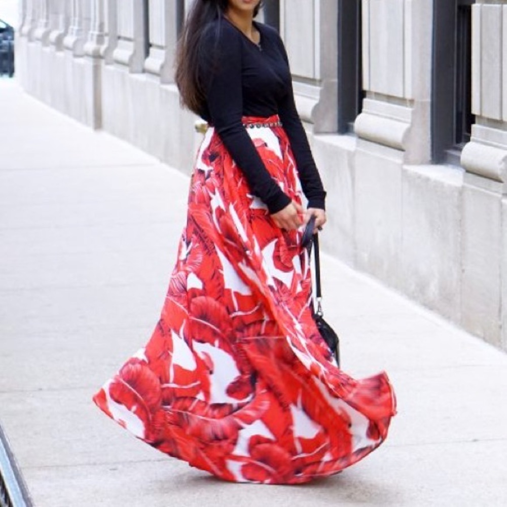 Akira Red Jungle Flowy Maxi Skirt - LARGE - Picture 4 of 12